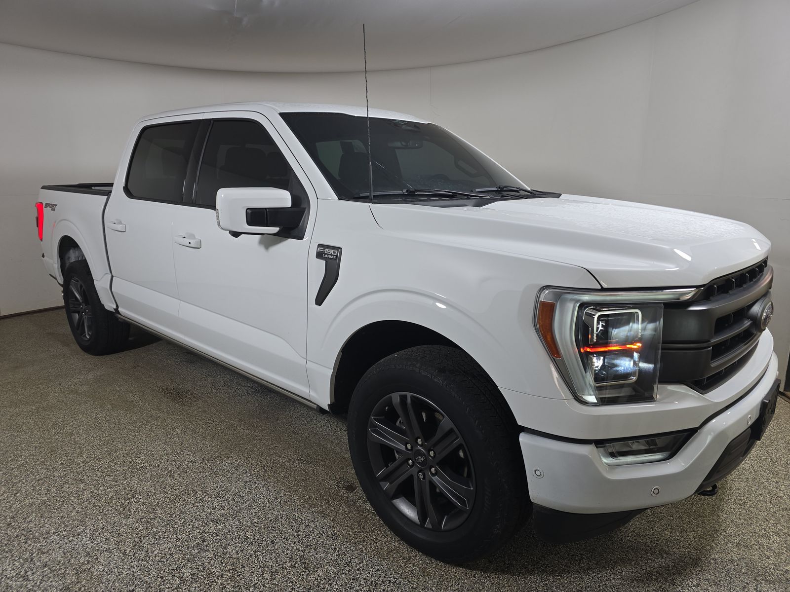 2023 Ford F-150 Lariat AWD