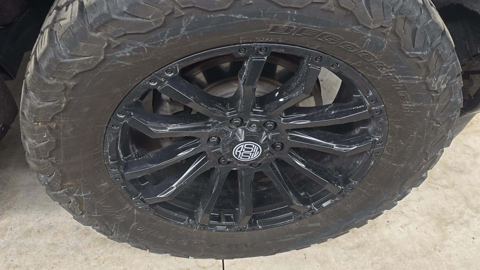 2023 Ford F-150 Lariat AWD