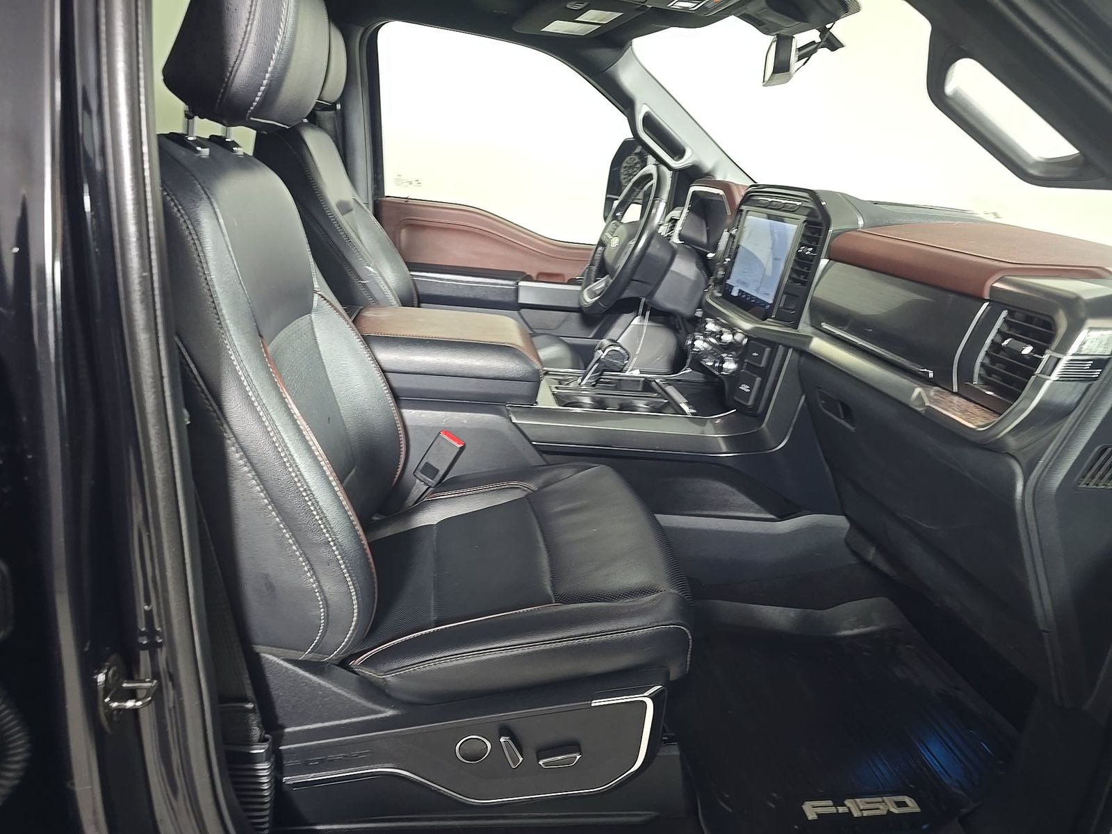2023 Ford F-150 Lariat AWD
