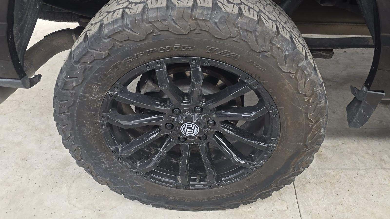 2023 Ford F-150 Lariat AWD