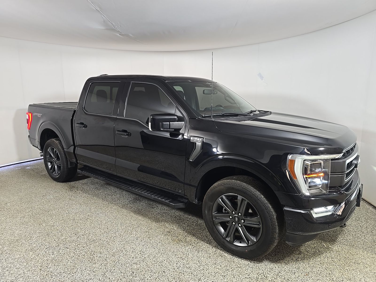 2023 Ford F-150 Lariat AWD