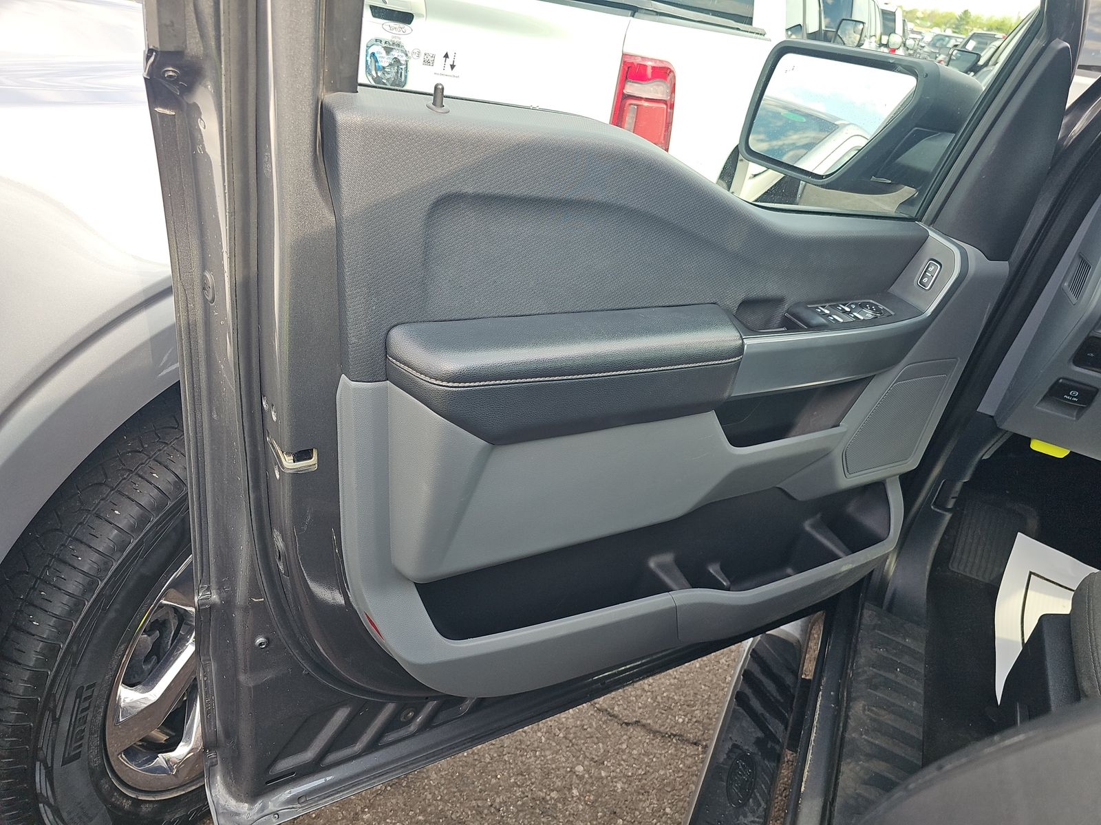 2023 Ford F-150 XLT FWD