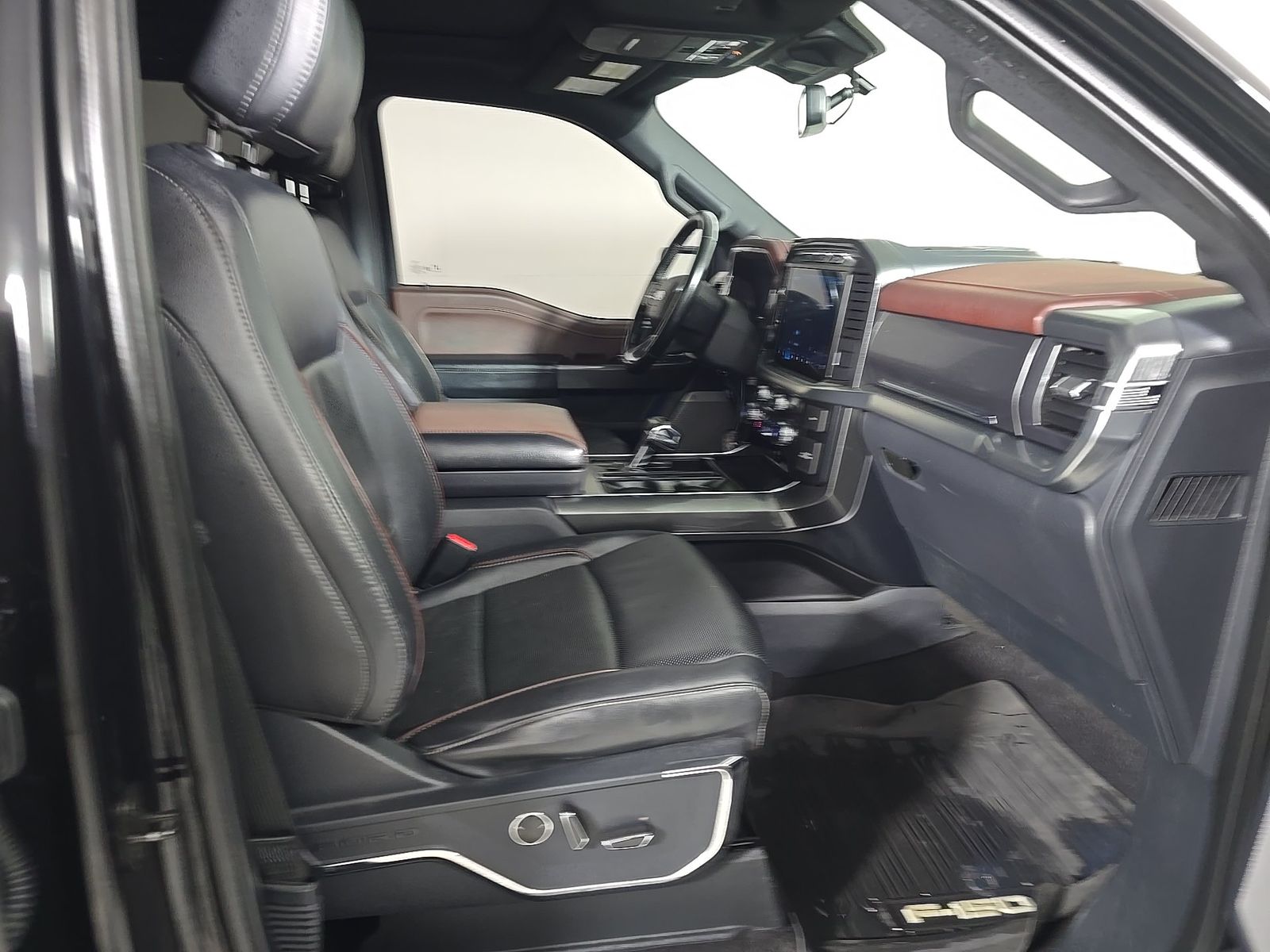 2023 Ford F-150 Lariat AWD