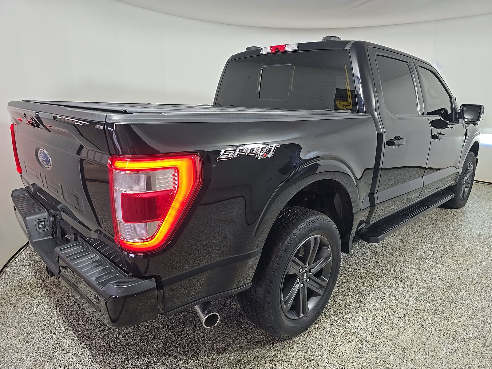 2023 Ford F-150 Lariat AWD