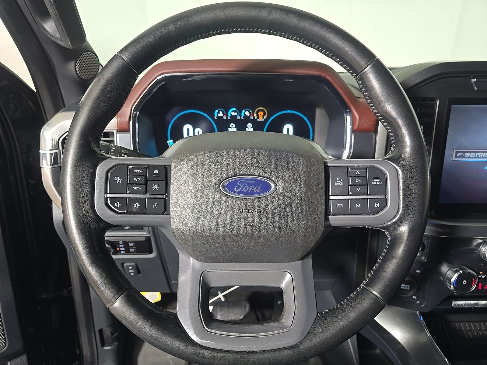 2023 Ford F-150 Lariat AWD