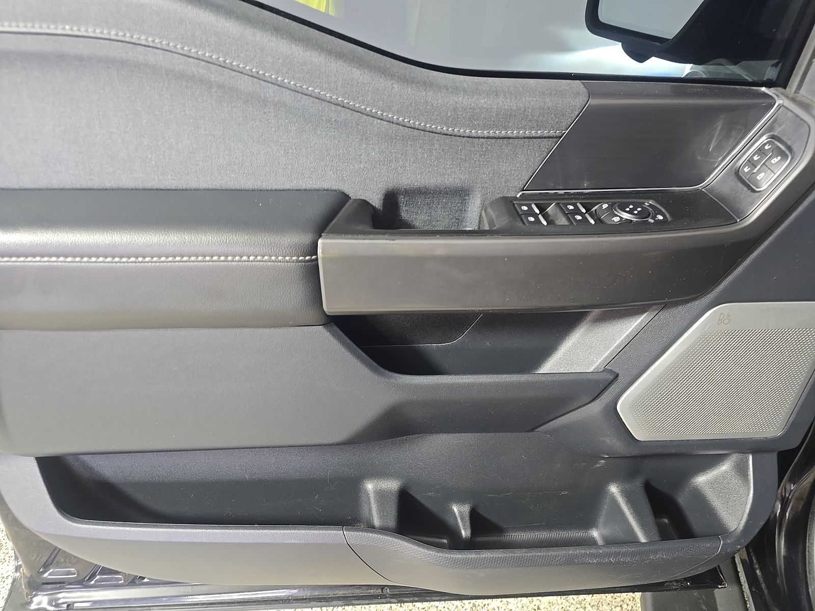 2024 Ford F-150 Hybrid Lariat AWD