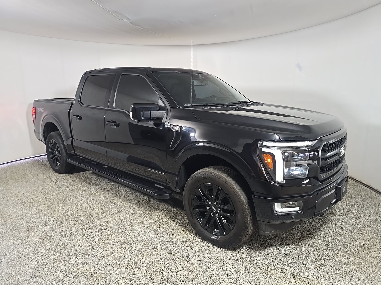 2024 Ford F-150 Hybrid Lariat AWD