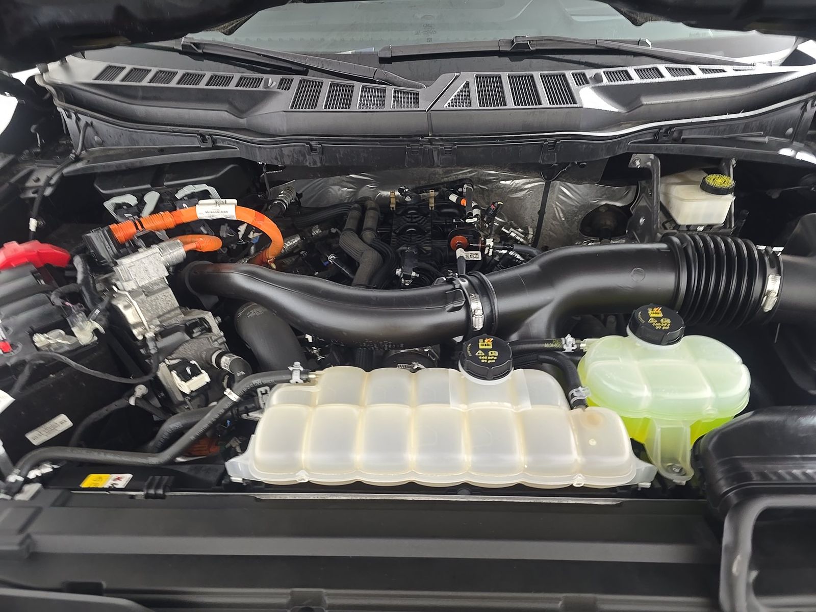 2024 Ford F-150 Hybrid Lariat AWD