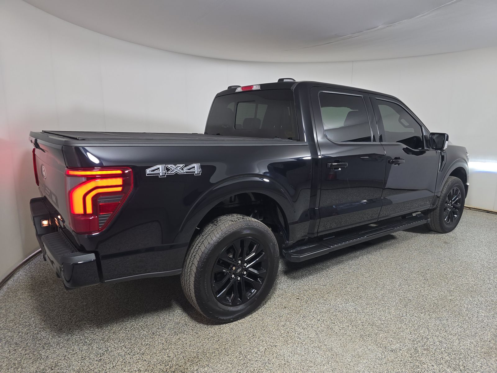 2024 Ford F-150 Lariat AWD