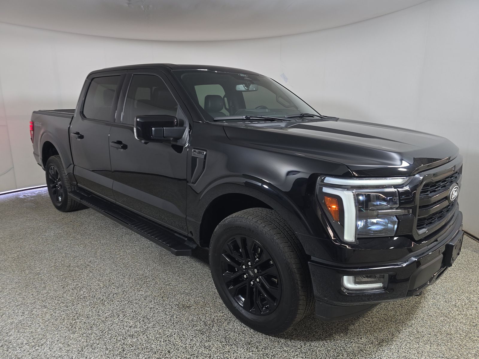 2024 Ford F-150 Lariat AWD
