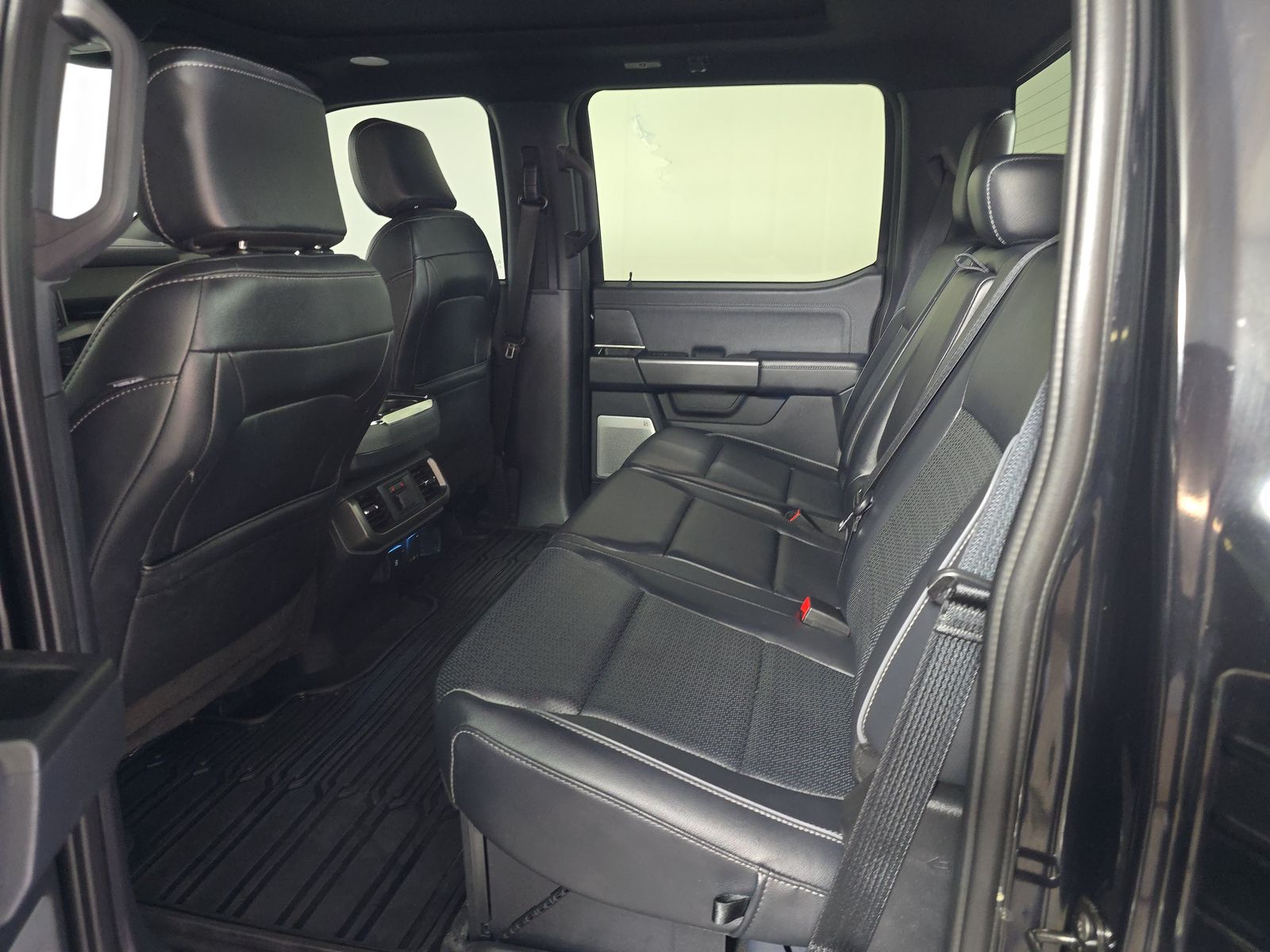 2024 Ford F-150 Lariat AWD