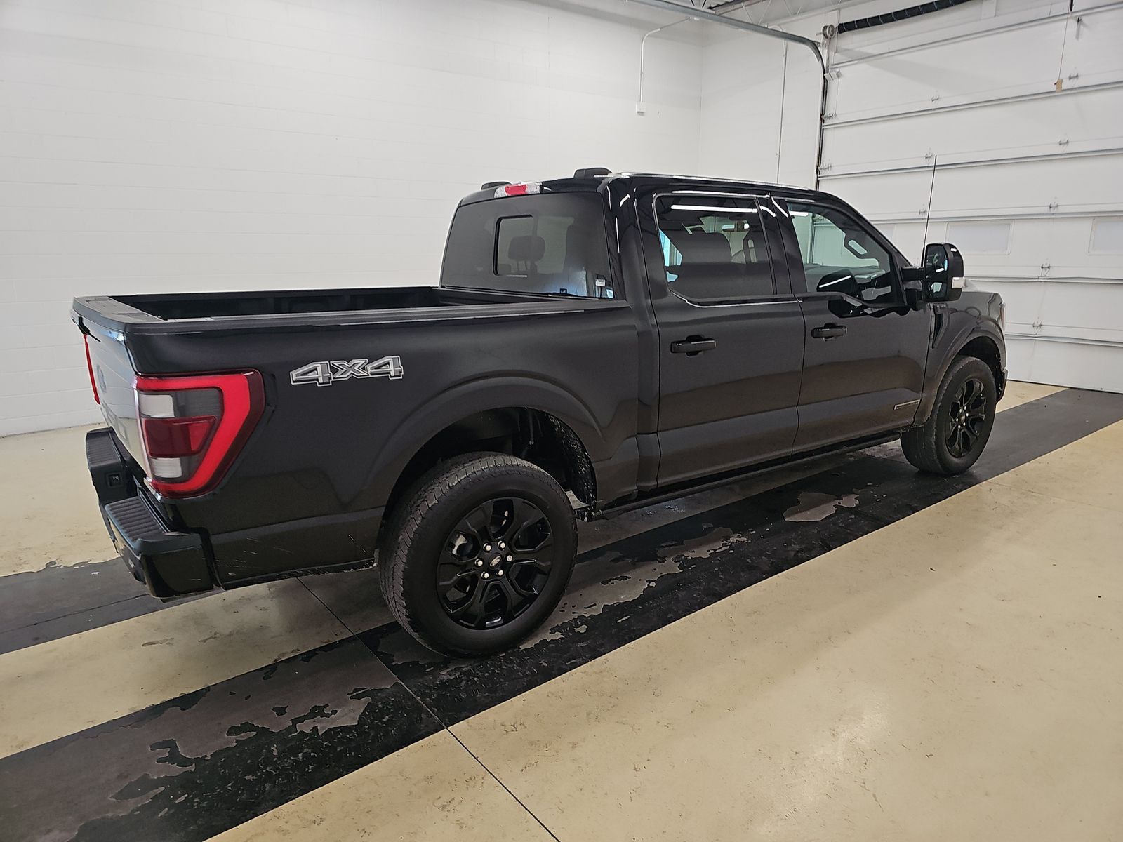 2023 Ford F-150 Hybrid Lariat AWD