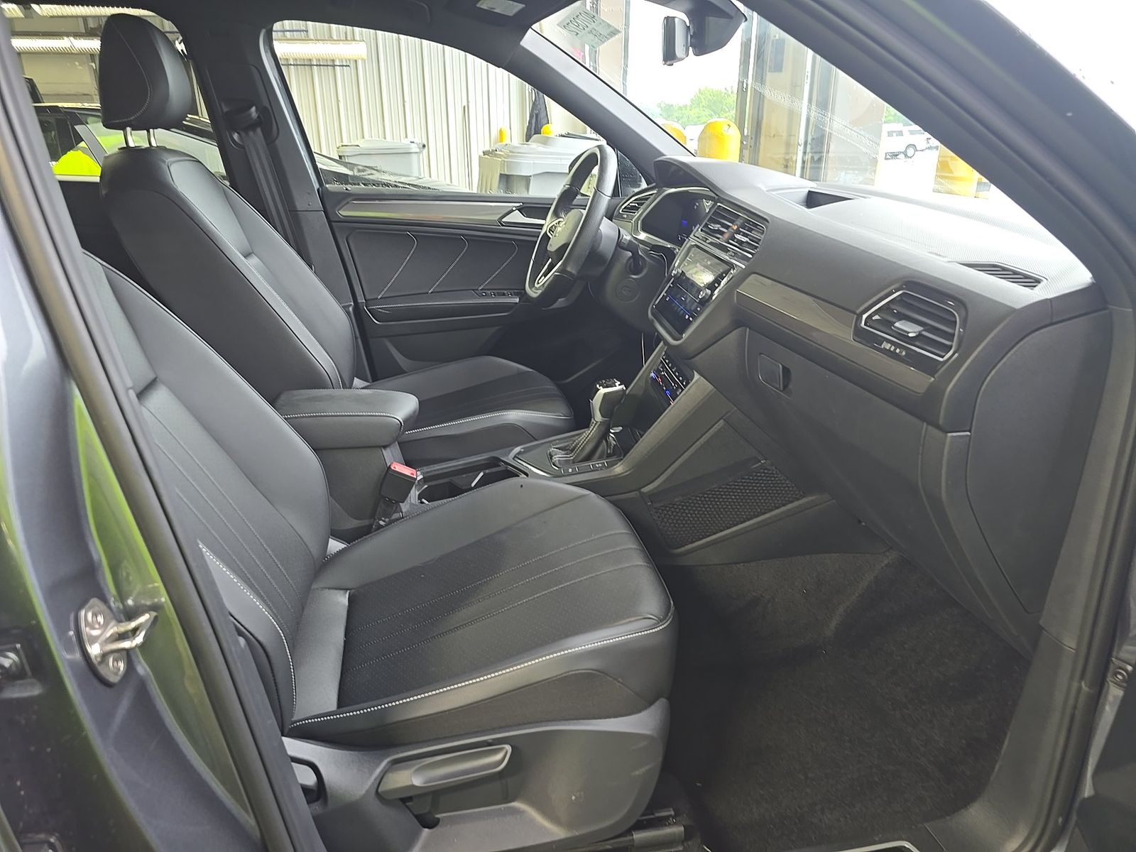 2023 Volkswagen Tiguan 2.0T SE R-Line Black FWD