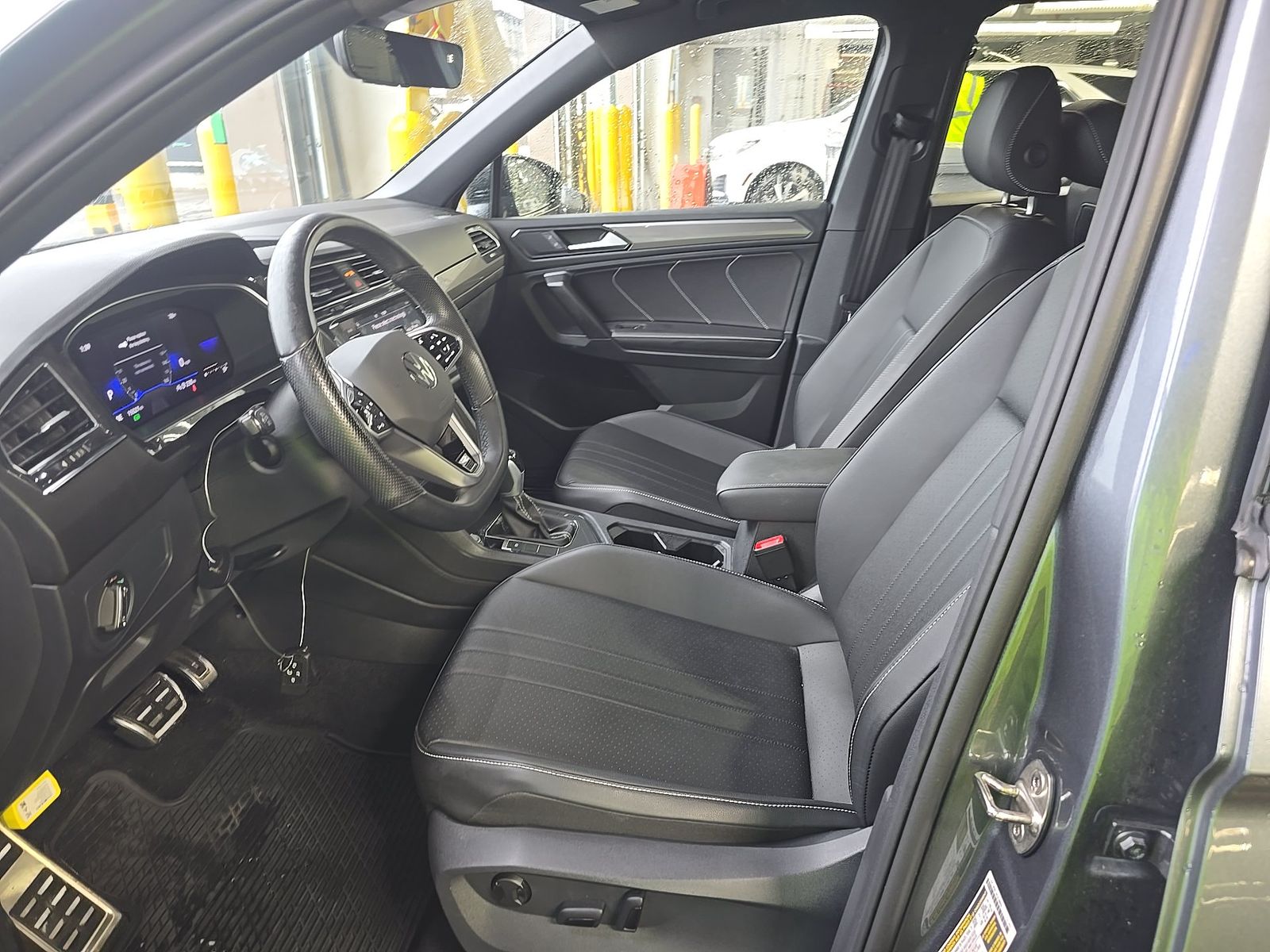 2023 Volkswagen Tiguan 2.0T SE R-Line Black FWD