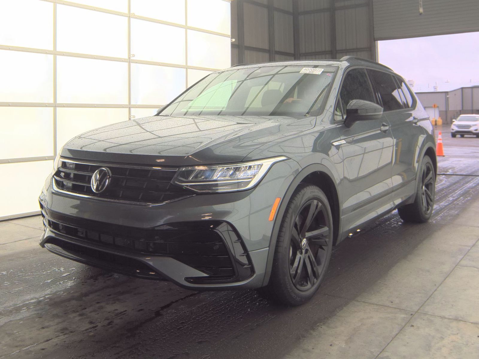 2023 Volkswagen Tiguan 2.0T SE R-Line Black FWD