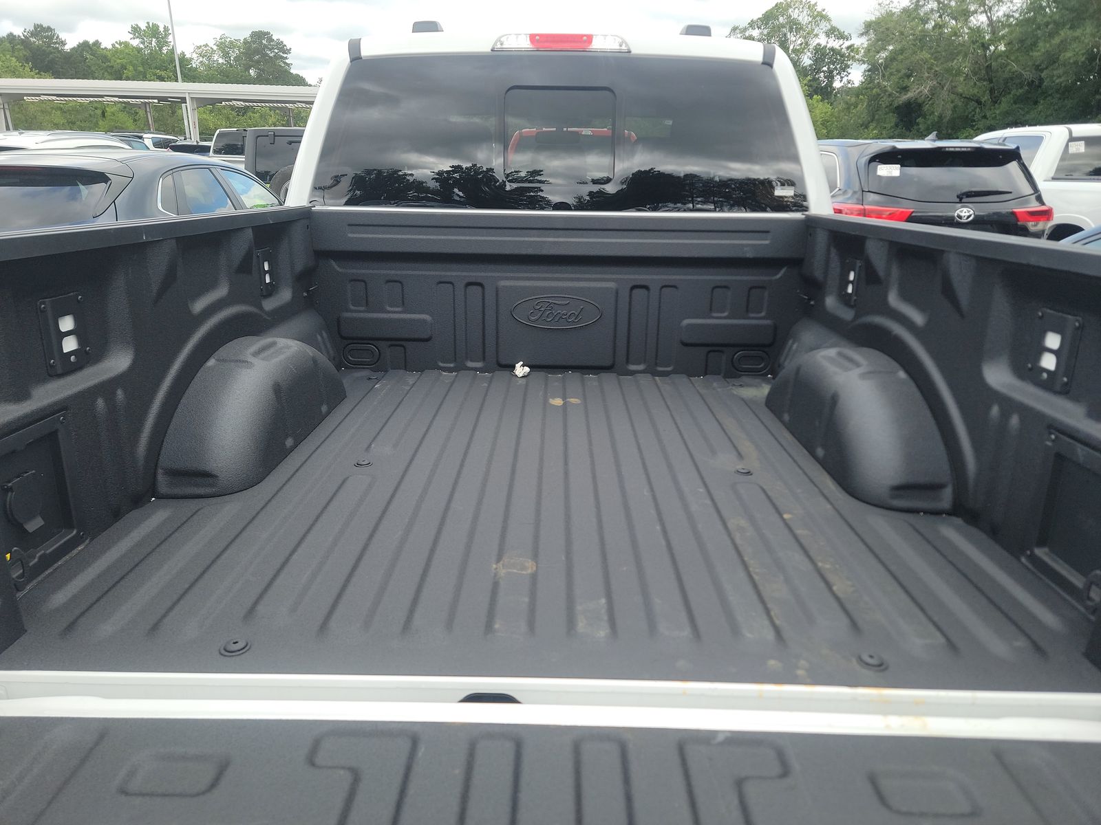 2026 Ford F-150 Lariat AWD