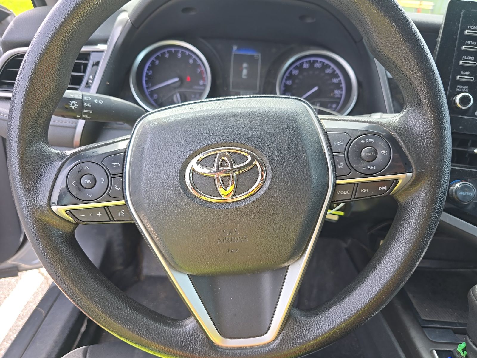 2024 Toyota Camry LE FWD