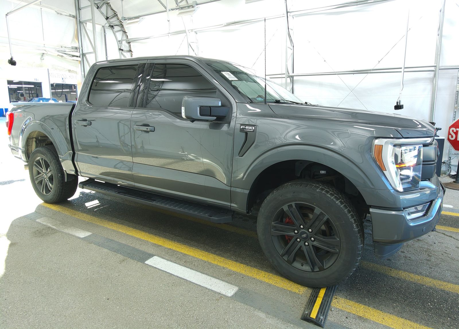 2022 Ford F-150 Lariat AWD