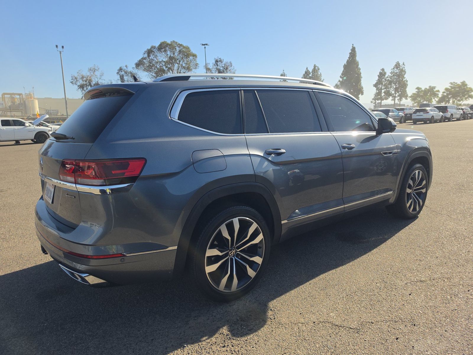 2023 Volkswagen Atlas 3.6L SEL Premium R-Line AWD