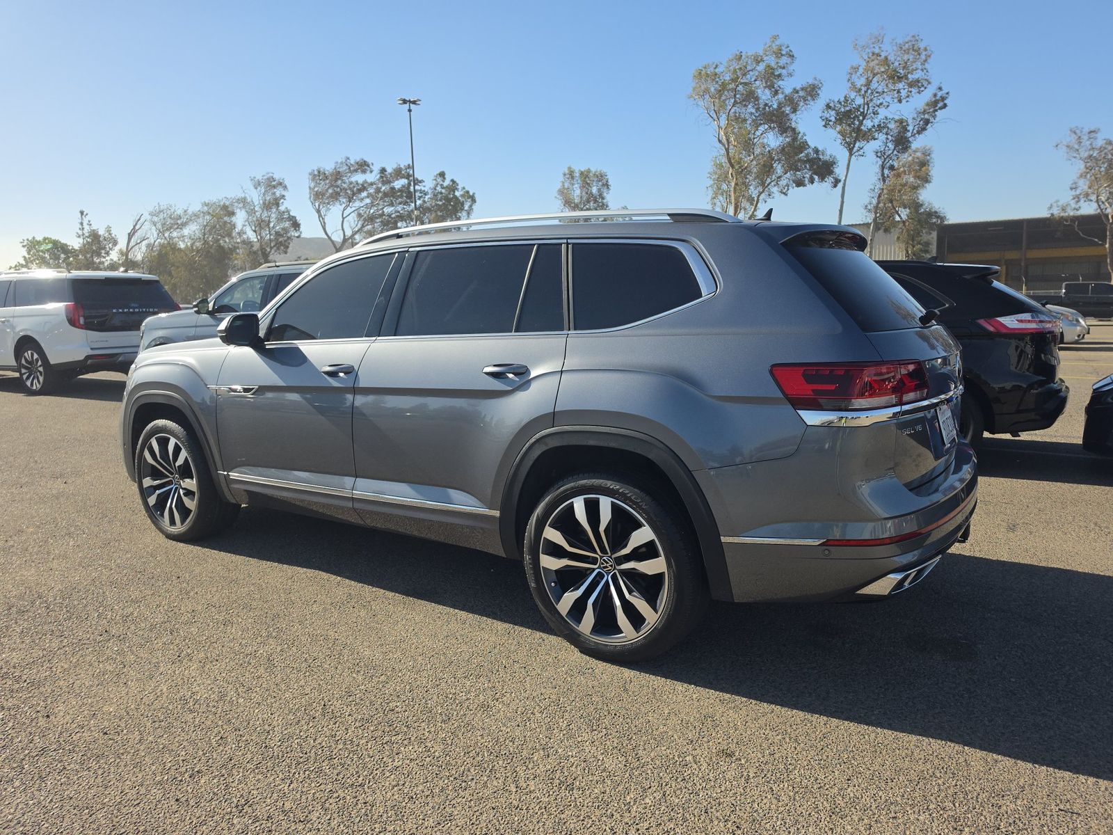 2023 Volkswagen Atlas 3.6L SEL Premium R-Line AWD