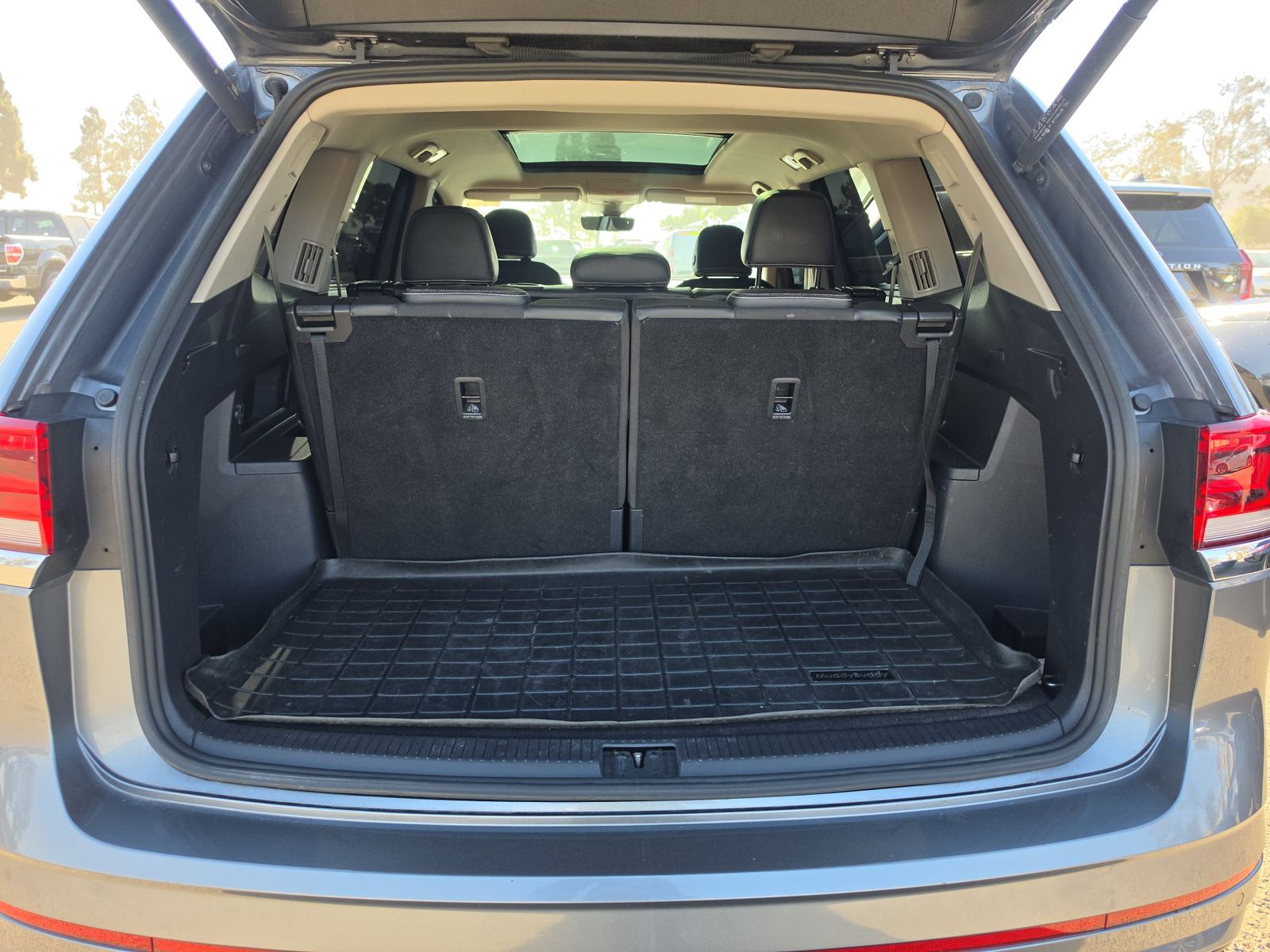 2023 Volkswagen Atlas 3.6L SEL Premium R-Line AWD