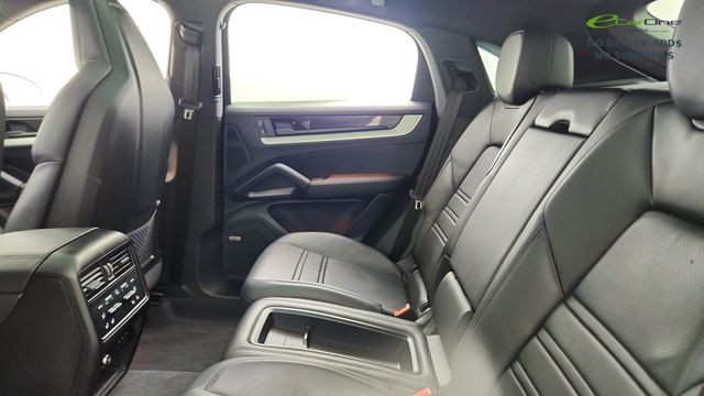2024 Porsche Cayenne Base AWD