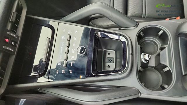 2024 Porsche Cayenne Base AWD