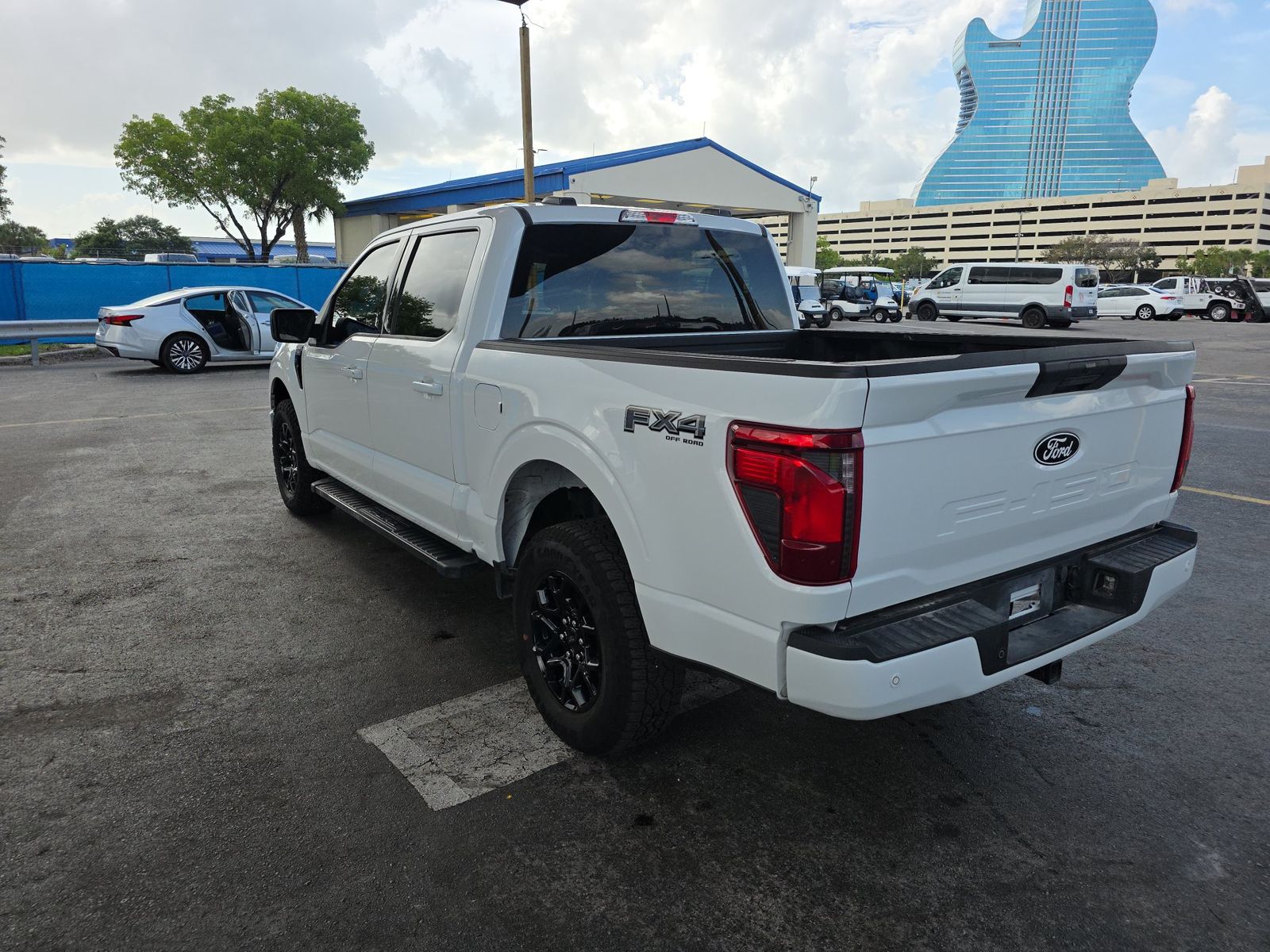 2025 Ford F-150 XLT AWD