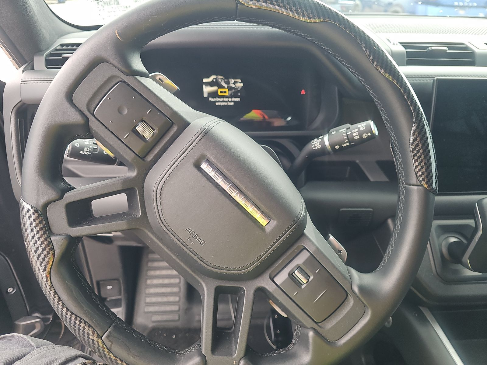 2025 Land Rover Defender 130 V8 AWD