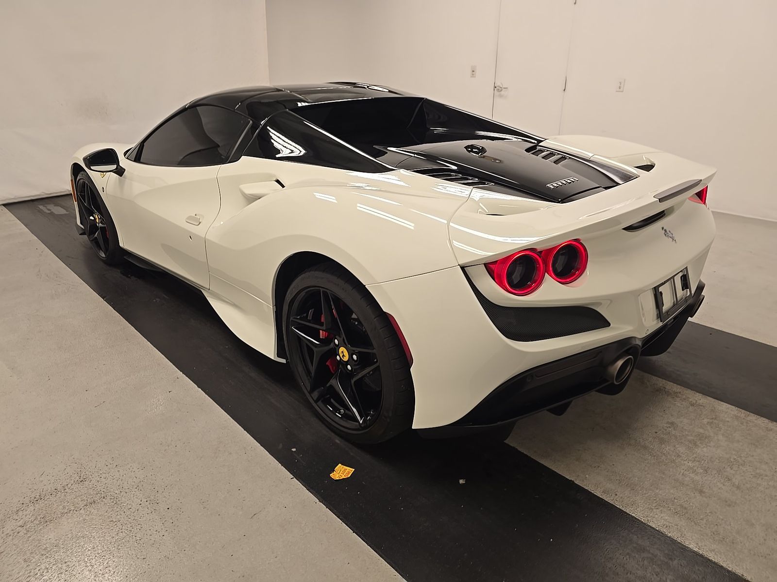 2022 Ferrari F8 Base RWD