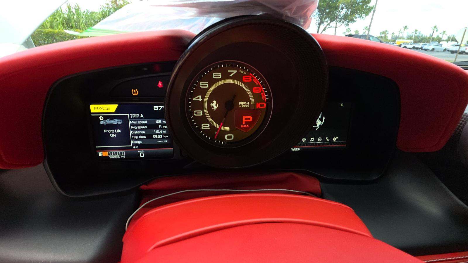 2022 Ferrari F8 Base RWD