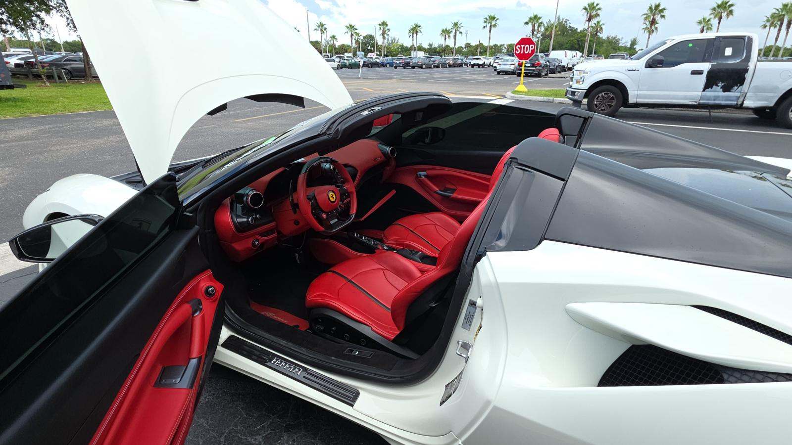 2022 Ferrari F8 Base RWD