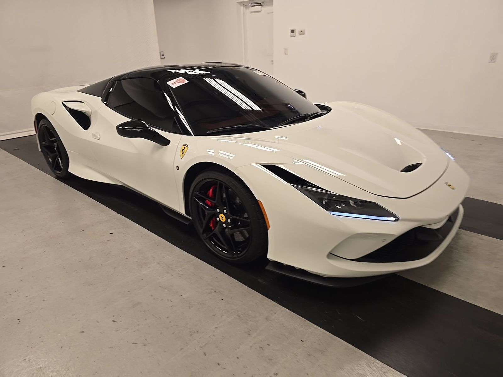 2022 Ferrari F8 Base RWD