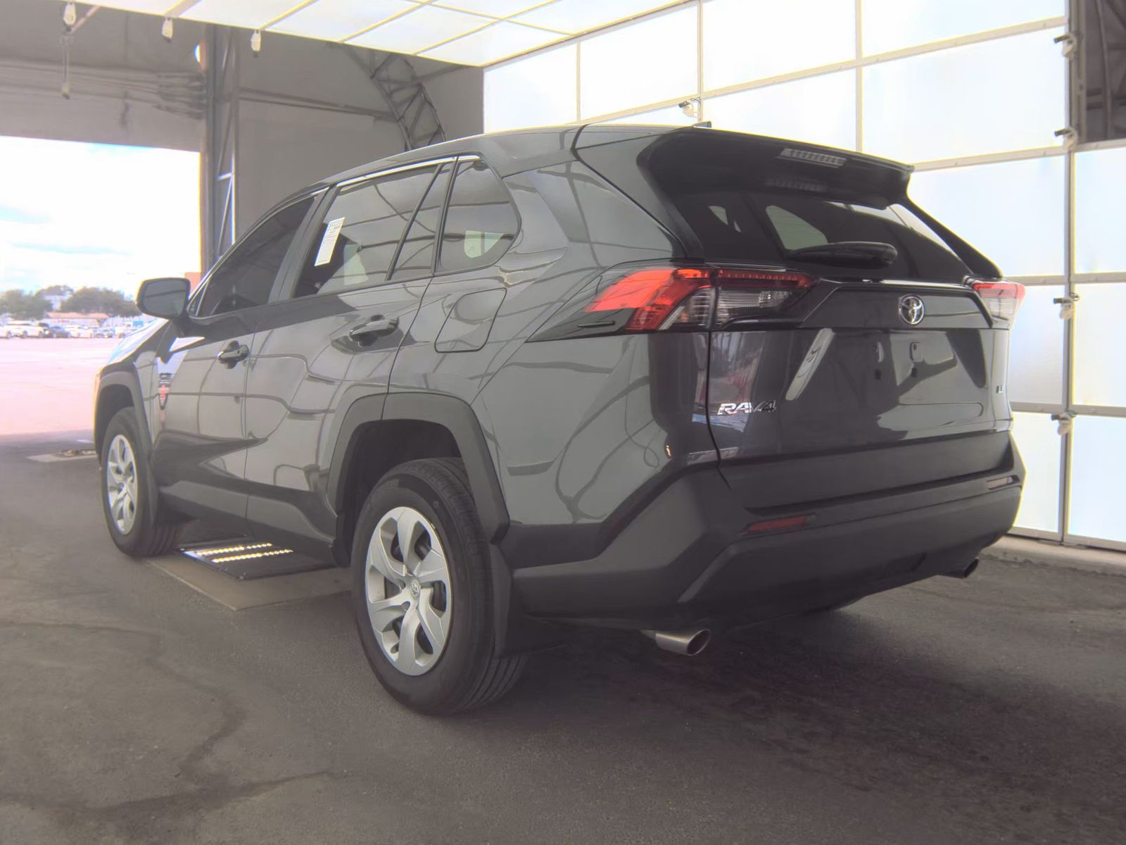 2025 Toyota RAV4 LE FWD