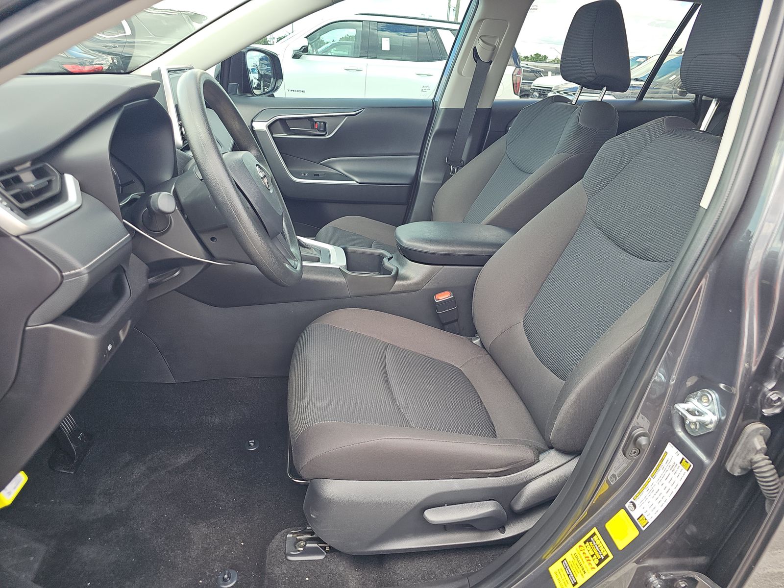 2025 Toyota RAV4 LE FWD