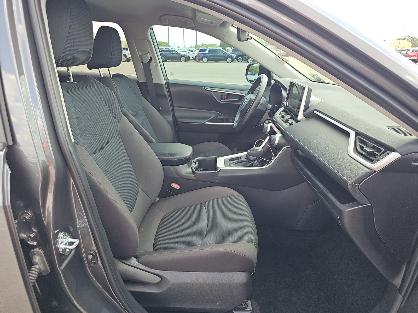 2025 Toyota RAV4 LE FWD