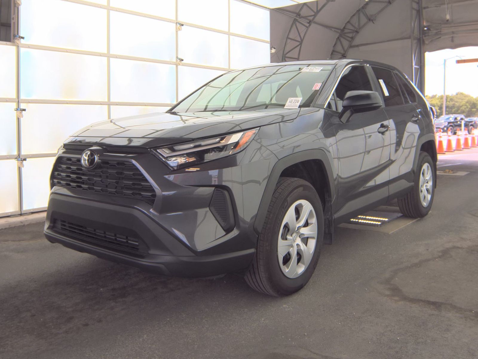 2025 Toyota RAV4 LE FWD