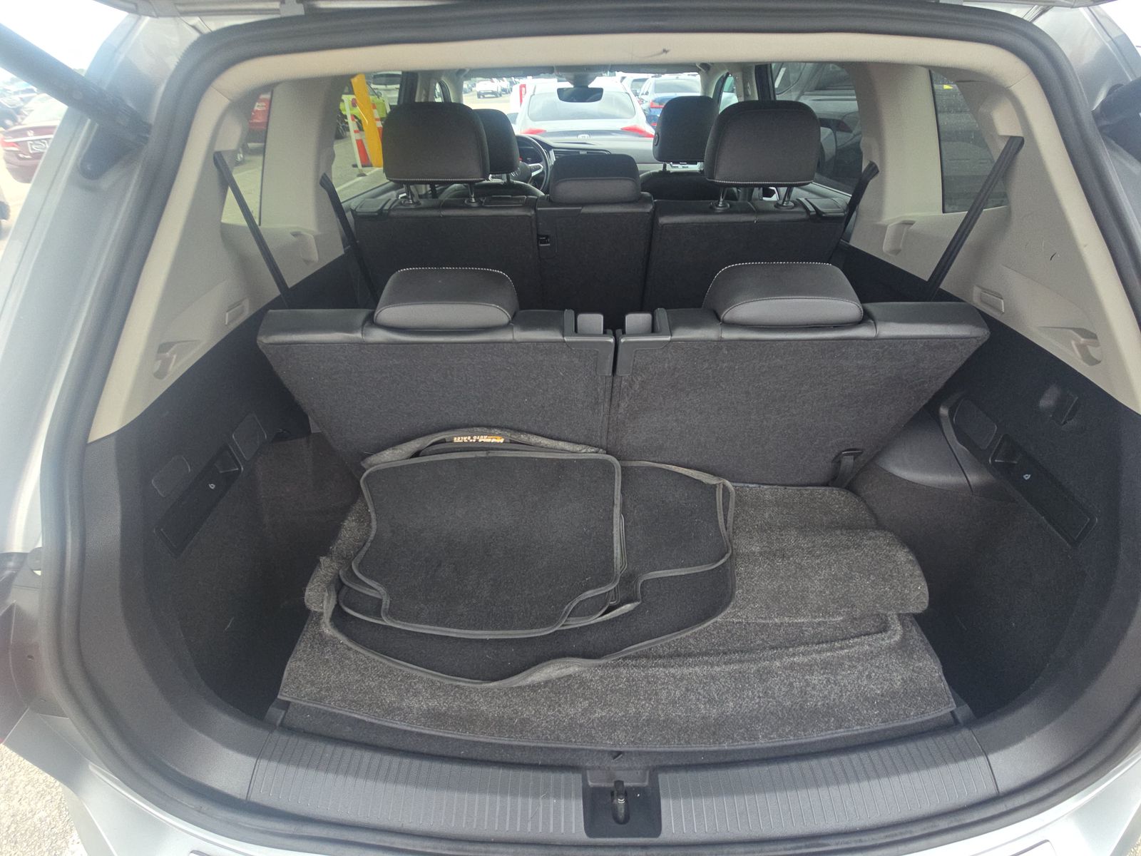 2022 Volkswagen Tiguan 2.0T SE FWD