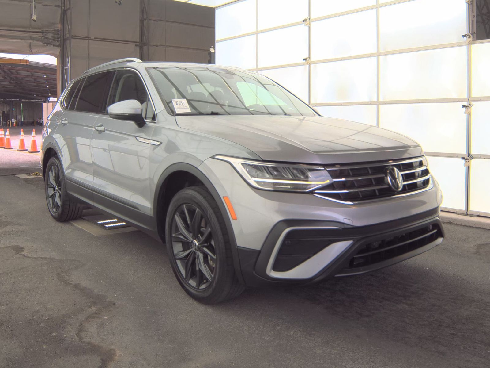 2022 Volkswagen Tiguan 2.0T SE FWD