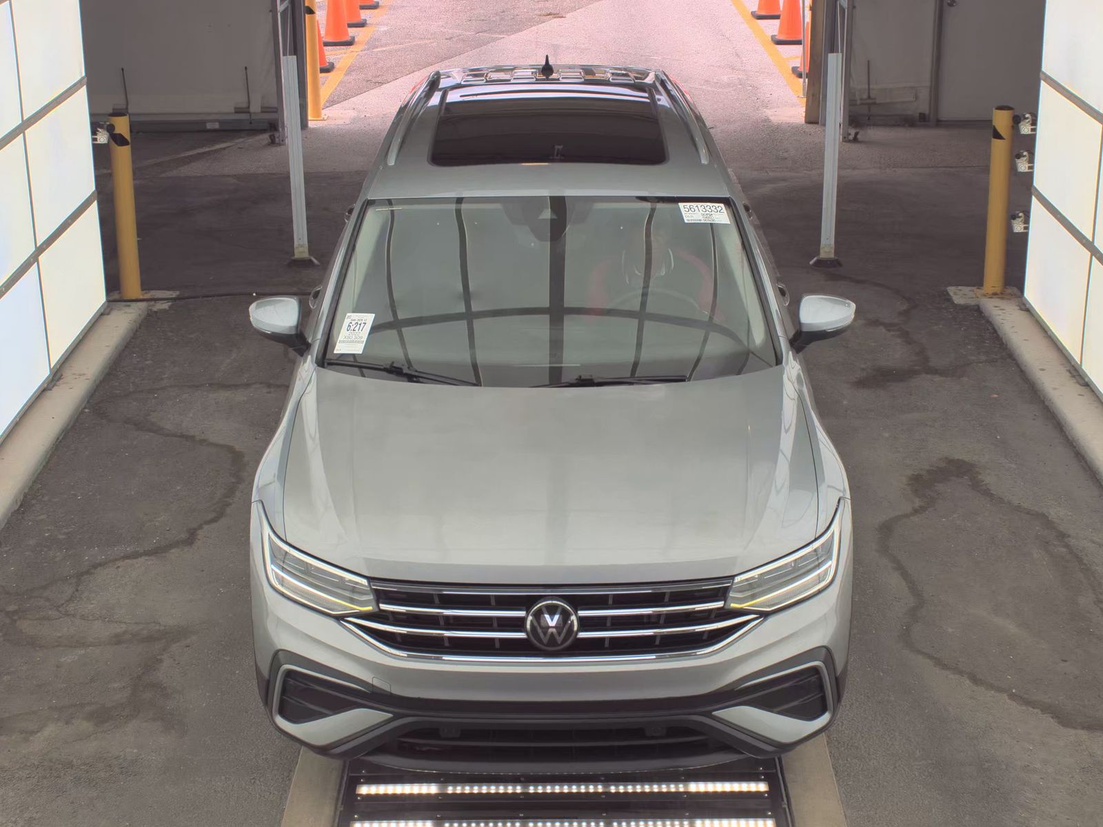 2022 Volkswagen Tiguan 2.0T SE FWD