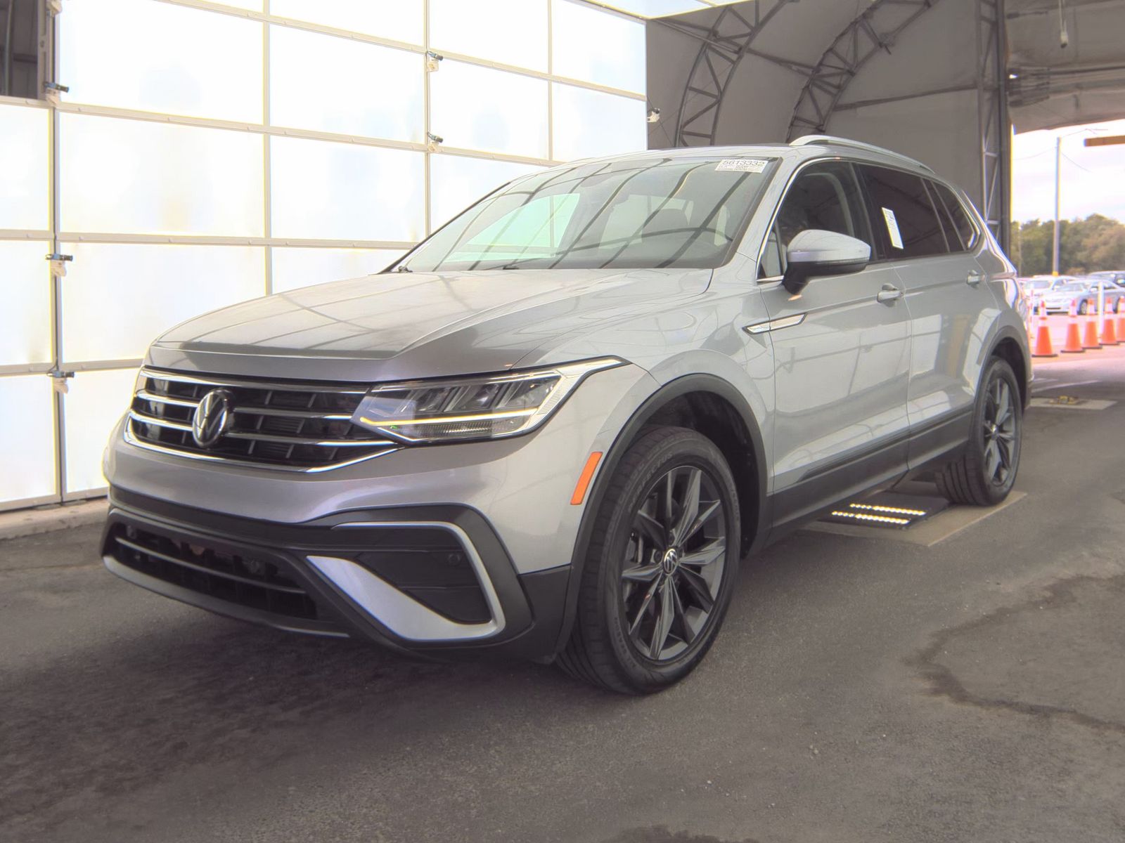 2022 Volkswagen Tiguan 2.0T SE FWD