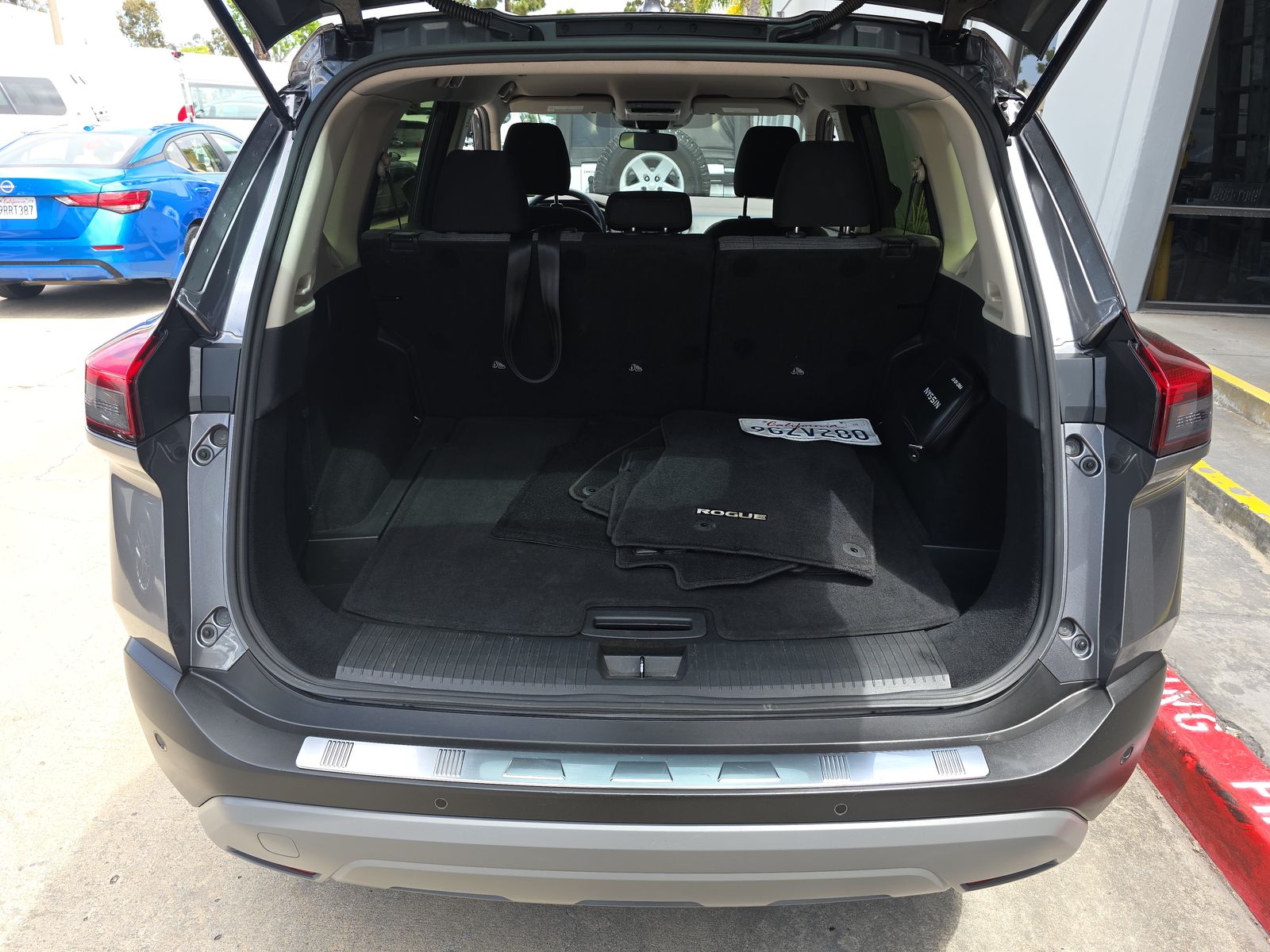 2023 Nissan Rogue SV FWD