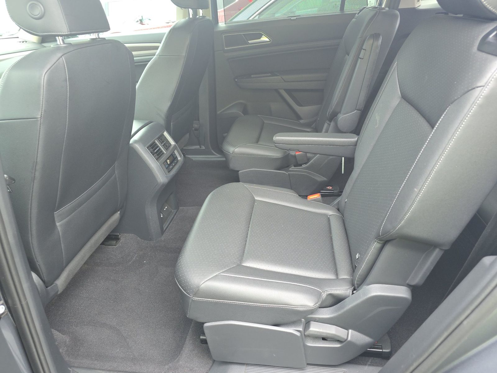 2019 Volkswagen Atlas 3.6L SEL R-Line FWD