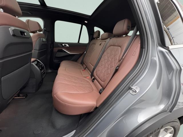 2025 BMW X5 xDrive40i AWD