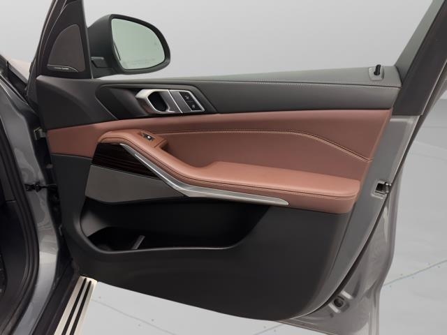 2025 BMW X5 xDrive40i AWD