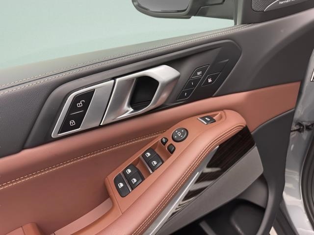 2025 BMW X5 xDrive40i AWD