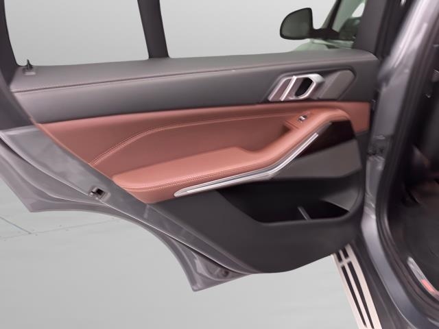2025 BMW X5 xDrive40i AWD