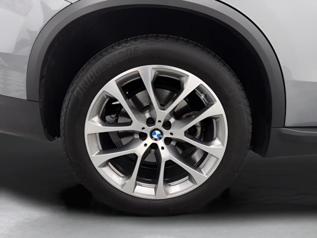 2025 BMW X5 xDrive40i AWD