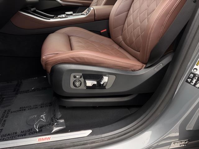 2025 BMW X5 xDrive40i AWD