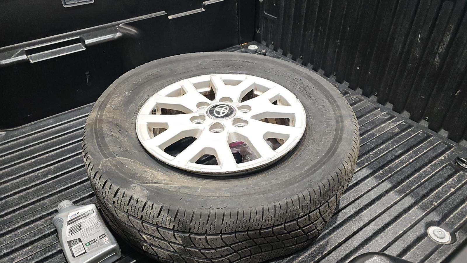 2025 Toyota Tacoma SR5 AWD